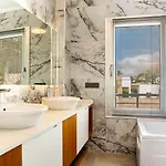 Azure Heaven Villa *