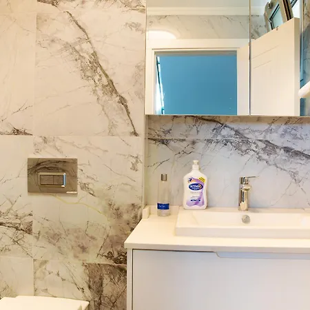 ヴィラ Azure Heaven *