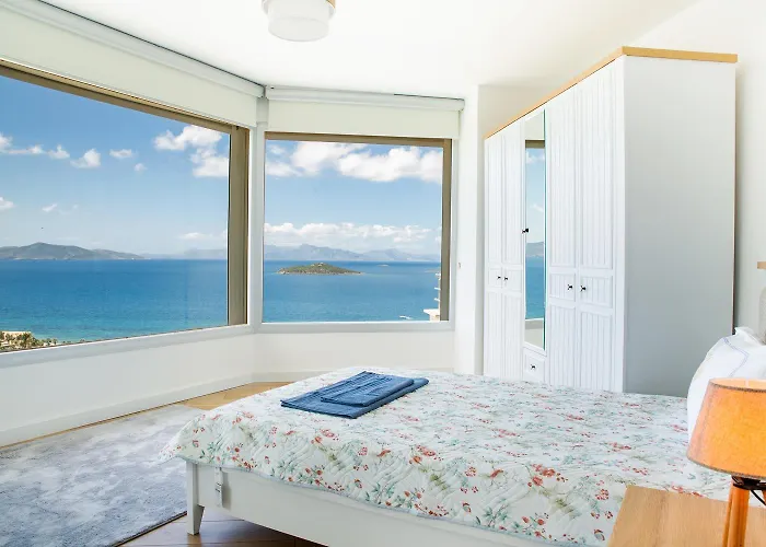 Azure Heaven Villa *