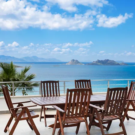 Azure Heaven Vila