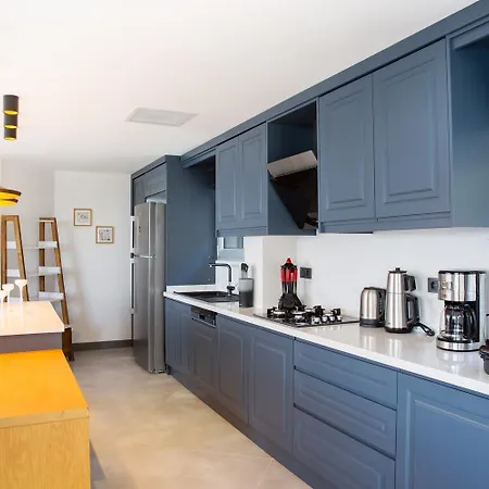 Villa Azure Heaven *