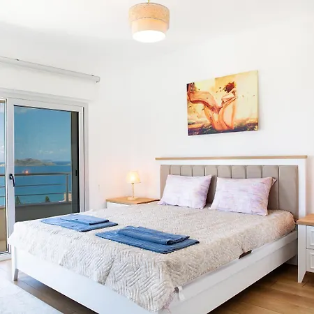 Vila Azure Heaven *