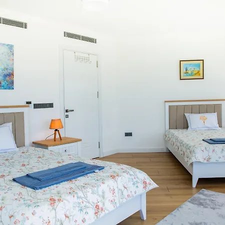 Villa Azure Heaven *