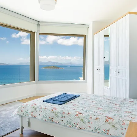 Azure Heaven Vila *