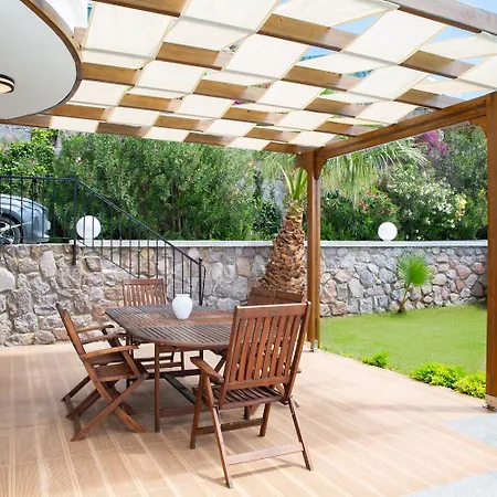 Azure Heaven Villa *