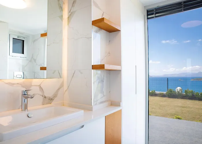 Azure Heaven Vila *