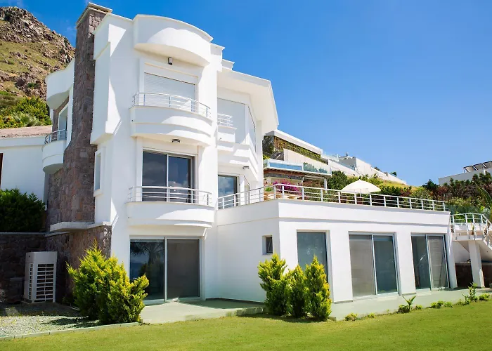 Azure Heaven Vila *